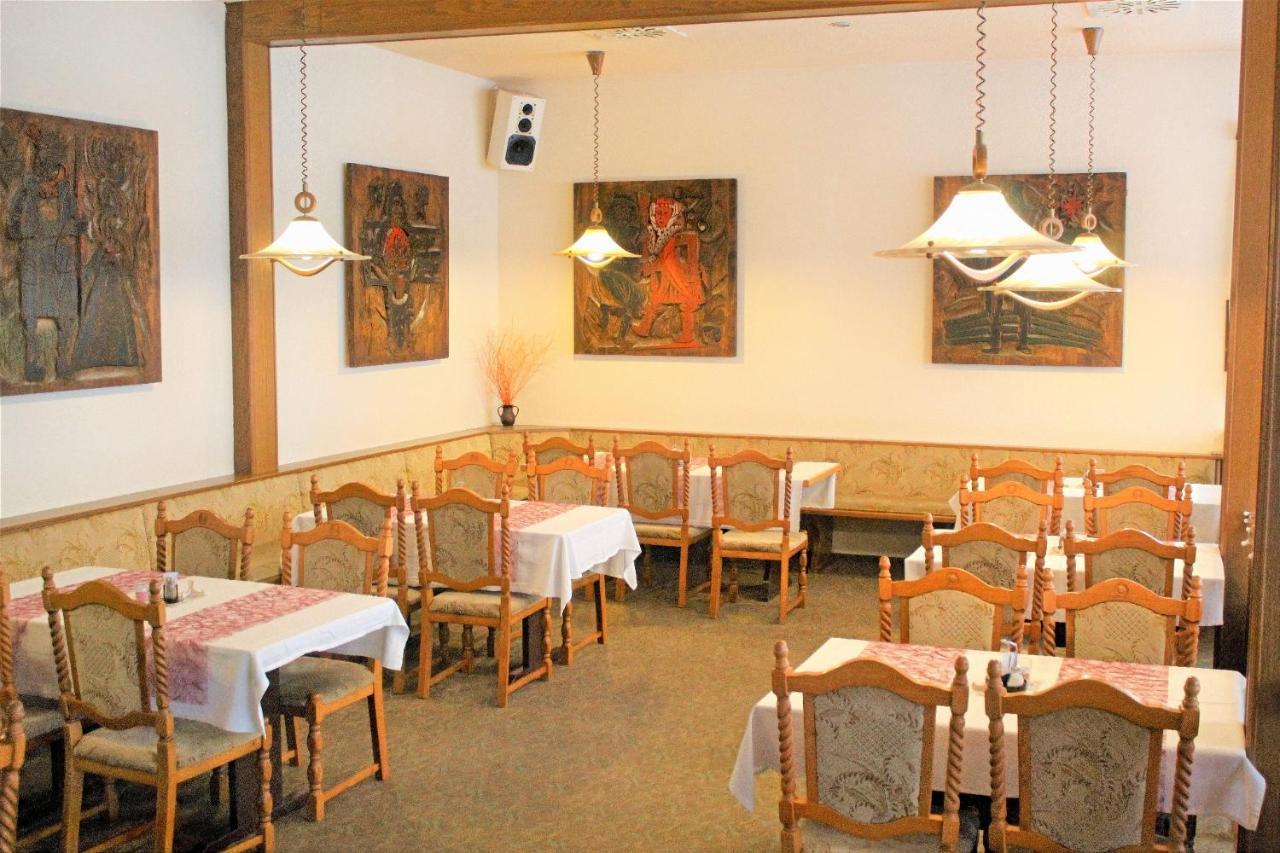 Waldhotel Feldbachtal ノイウハウス・アム・レンヴェーク エクステリア 写真